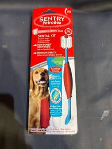 lot 39235 image: Sentry Petrodex Dental Kit for Adult Dogs, Poultry Fresh Mint