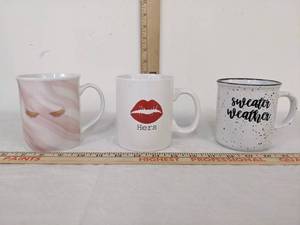lot 320 image: 3 - Coffee Cups