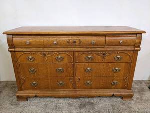 lot 326 image: American Drew Wood Dresser