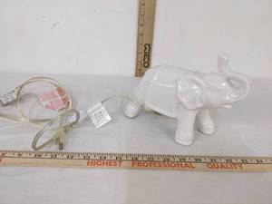 lot 328 image: Ceramic Elephant Decor Light
