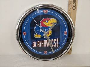 lot 332 image: Jay Hawks Clock