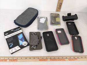 lot 372 image: Phone Cases