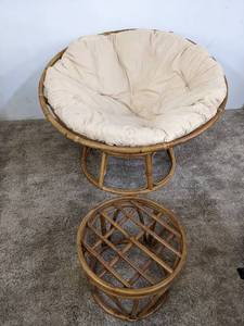 lot 384 image: Lounge Stoel Papasan Chair