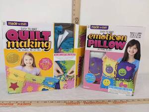 lot 387 image: Quilt Making, Emoticon Pillow