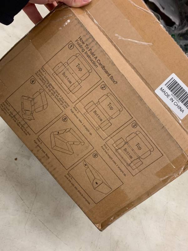 lot 31718 image: cardboard boxes