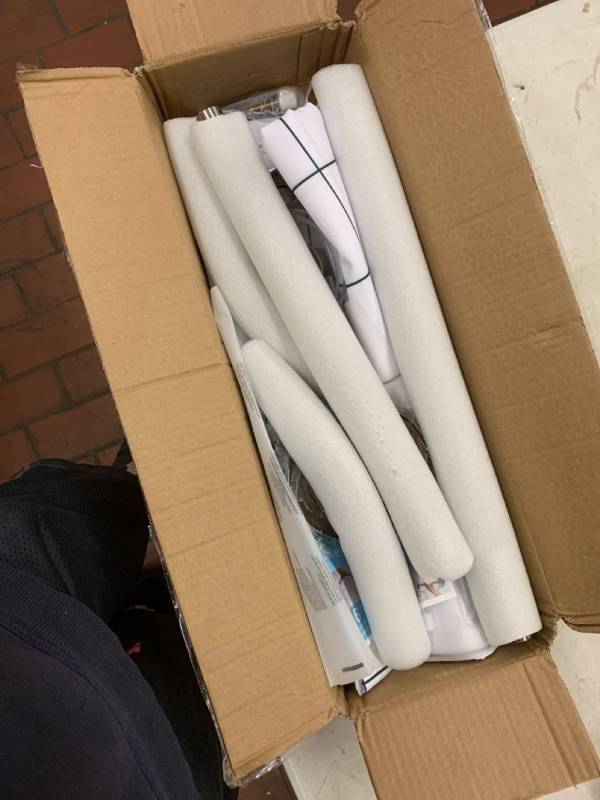 lot 31727 image: curved shower curtain