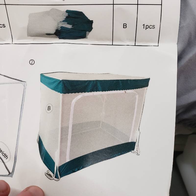 lot 31749 image: Yelrini Enclosed Baby Play Pen