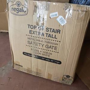 lot 30047 image: Regalo Top of Stair Extra Tall Metal Walk-Through Saftey Gate - White