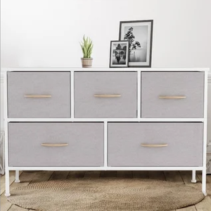 lot 16476 image: 5 Drawer Dresser