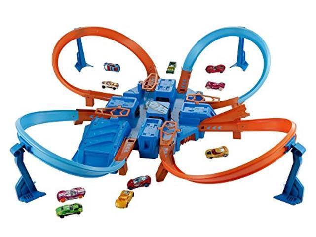 lot 8607 image: Hot Wheels Criss Cross Crash Track Set