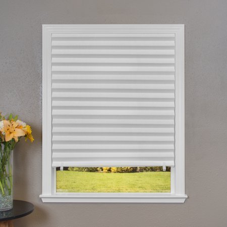 lot 5658 image: Original Light Filtering Pleated Paper Shade, 6 Pack