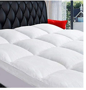 lot 43035 image: COONP Queen Mattress Topper