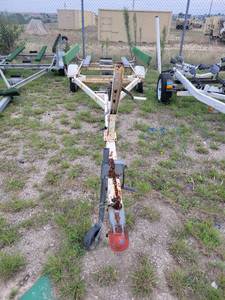 lot 3704 image: Tilt Trailer