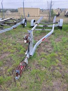lot 3707 image: 18ft Boat Trailer
