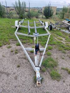 lot 3712 image: Boat Trailer