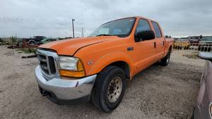 lot 3721 image: 2000 Ford 4250 Crew Cab 2wd, Orange