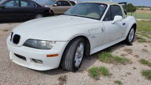 lot 3638 image: 2001 BMW Z3 Convertible, White