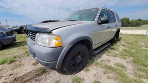 lot 3641 image: 2003 Ford Explorer, Silver