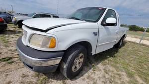 lot 3643 image: 1999 Ford F150 2WD Triton V8 Extended Cab Pickup Truck, White