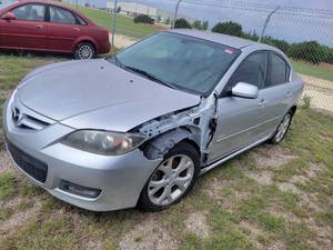 lot 3647 image: 2007 Mazda 3 Silver 2.3L