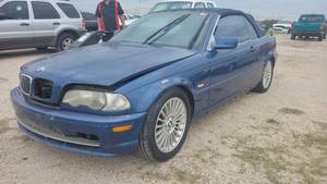 lot 3684 image: 2001 5 Speed BMW 330 CI Convertible Coup, Blue