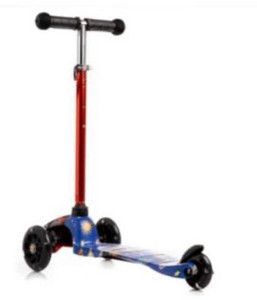lot 21774 image: Rugged Racers Kids Scooter With Spaceship Print Design