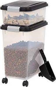 lot 5357 image: IRIS Pet Foot &amp Treat Container Combo