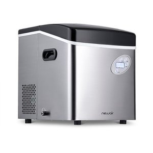 lot 6414 image: NewAir Portable Ice Maker