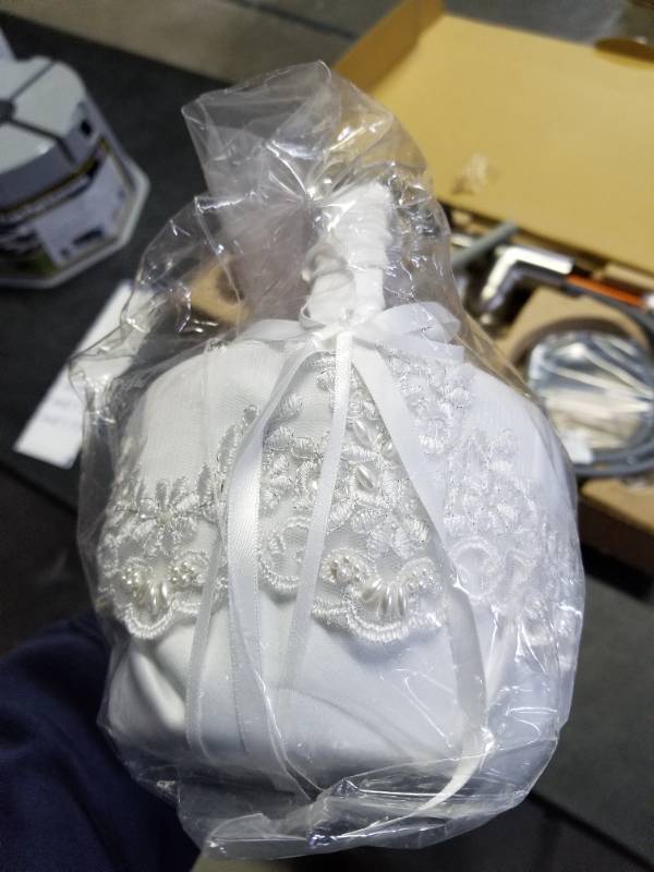 lot 4176 image: Wedding Flower Girl Basket