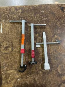 lot 9018 image: Misc. Husky Tools