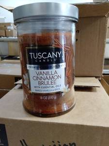 lot 3255 image: Tuscany vanilla cinnamon brulee essential oils 18 Oz candle