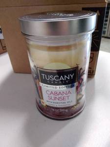 lot 3275 image: Tuscany Cabana Sunset 18 Oz candle with essential oils