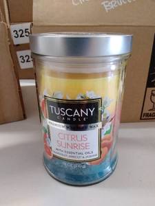 lot 3280 image: Tuscany Citrus Sunrise 18 Oz candle with essential oils