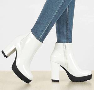 lot 12196 image: Allegra K Womens Rounded Toe Chunky Heel Platform Ankle Boots - Size 7