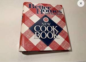 lot 12201 image: Better Homes and Gardens New Cook Book (Five -5- Ring Binder)