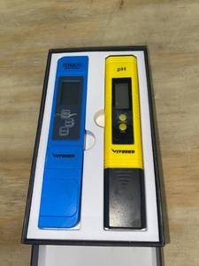 lot 14953 image: Vivosun Tds&Ec Pen And Ph-o2 Pen-type Ph Meter