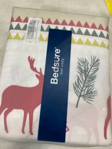 lot 12286 image: Christmas duvet cover 90x90