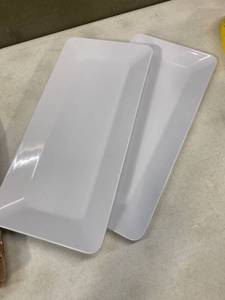 lot 12305 image: 17�x8� white plastic serving trays 2 Qty