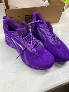 lot 12321 image: size 40 Purple sneakers