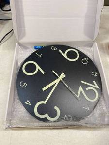 lot 12326 image: 12 Glow in the dark wall clock battery operated