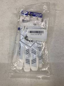 lot 12331 image: youth white size large Batting gloves