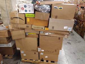 lot 110 image: Pro-Kal Polypropylene Flat Lids, Black Decker Coffee Maker, Gas Shock Absorber, Pendant light safety Gates & More. Miscellaneous Pallet (SOLD AS IS)