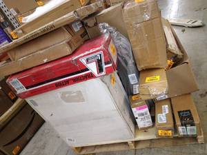 lot 121 image: baby Gates, Home Decor, Pendant Light, Black Decker Oven & More. Miscellaneous Pallet (Sold AS IS)