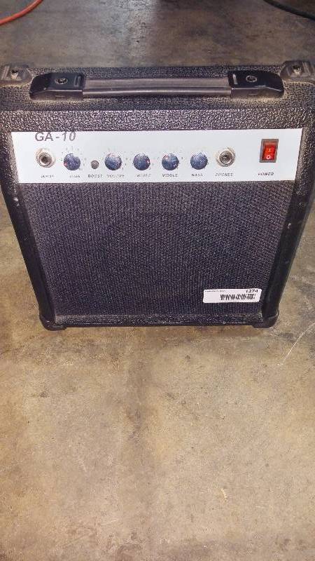 lot 1274 image: GA-10 GUITAR AMPLIFIER