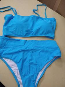 lot 1393 image: Size xl teal bikini adjustable straps and padded top