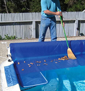 lot 37542 image: Poolmaster Swimming Pool Cover Catch