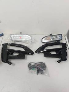 lot 36781 image: Headlights, Unknown Fit and Make