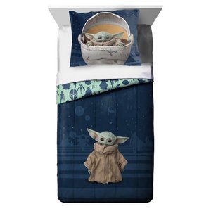 lot 3016 image: Baby Yoda TwinFull Comforter and Sham Set