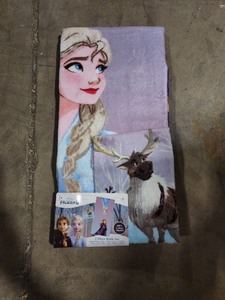 lot 3444 image: Frozen 2 Bath Collection