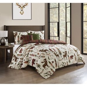 lot 4102 image: Nanshing Winter 5-Piece Reversible Comforter Set, Beige, Queen